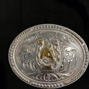 Horse belt buckle